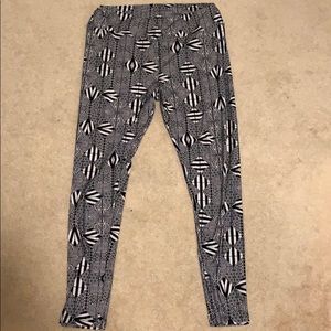 LulaRoe black and white leggings